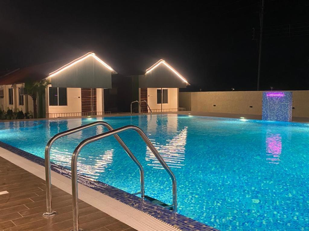 New Mouchak Hotel & Resorts Tajpur Bagian luar foto