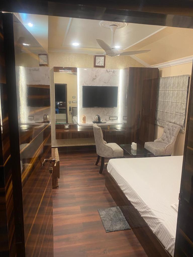 New Mouchak Hotel & Resorts Tajpur Bagian luar foto
